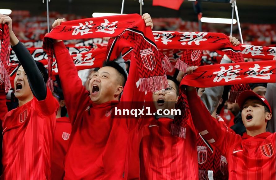 体球网 战术前瞻：高位压迫与低位防反的博弈，五大联赛攻防趋势深度解读